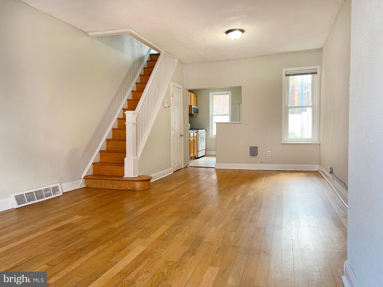 1528 S Hollywood St - Photo 4 of 15