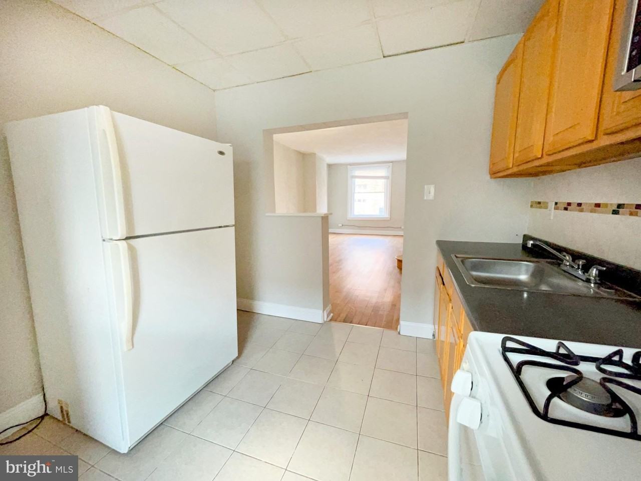 1528 S Hollywood St - Photo 6 of 15
