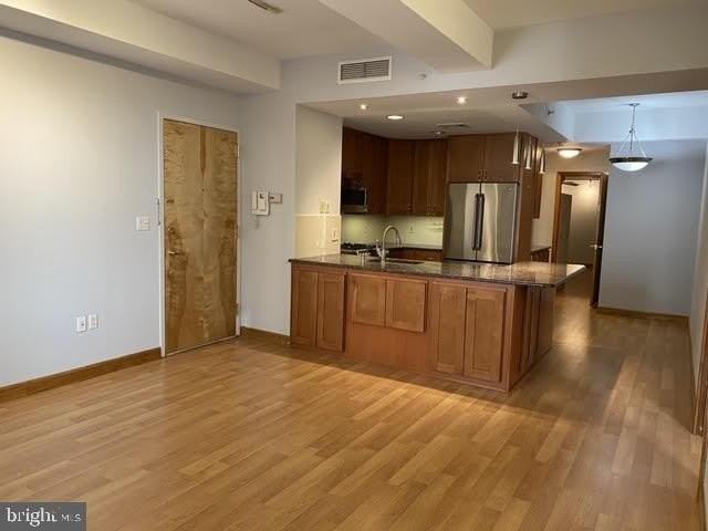 173739 Chestnut St #401 - Photo 4 of 14