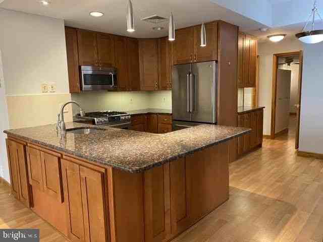 173739 Chestnut St #401 - Photo 5 of 14