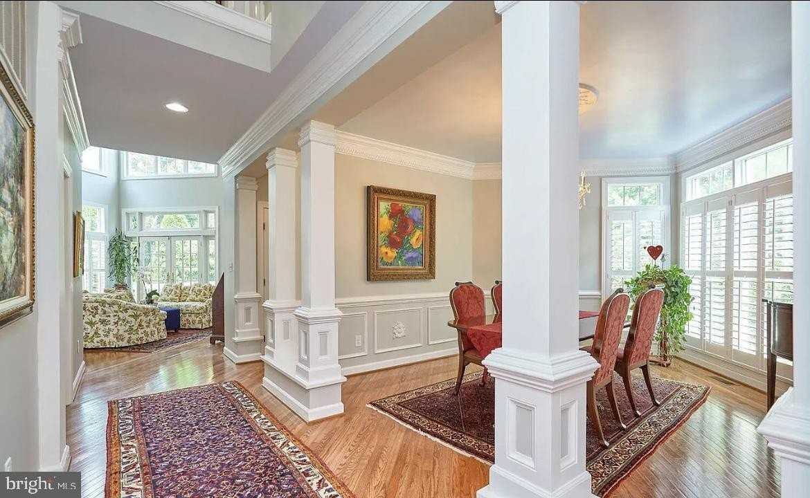 10084 Daniels Run Way - Photo 3 of 22