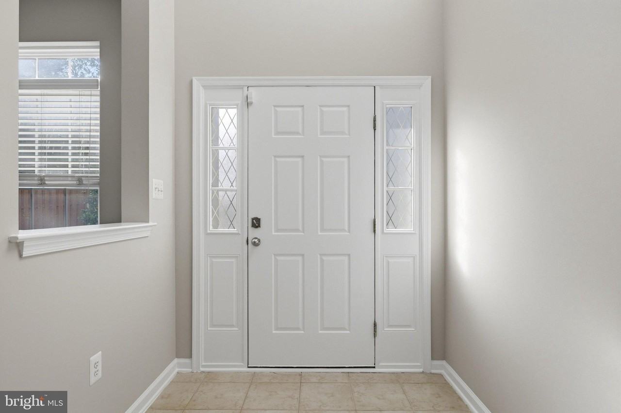 300 Kintyre Ln - Photo 4 of 29