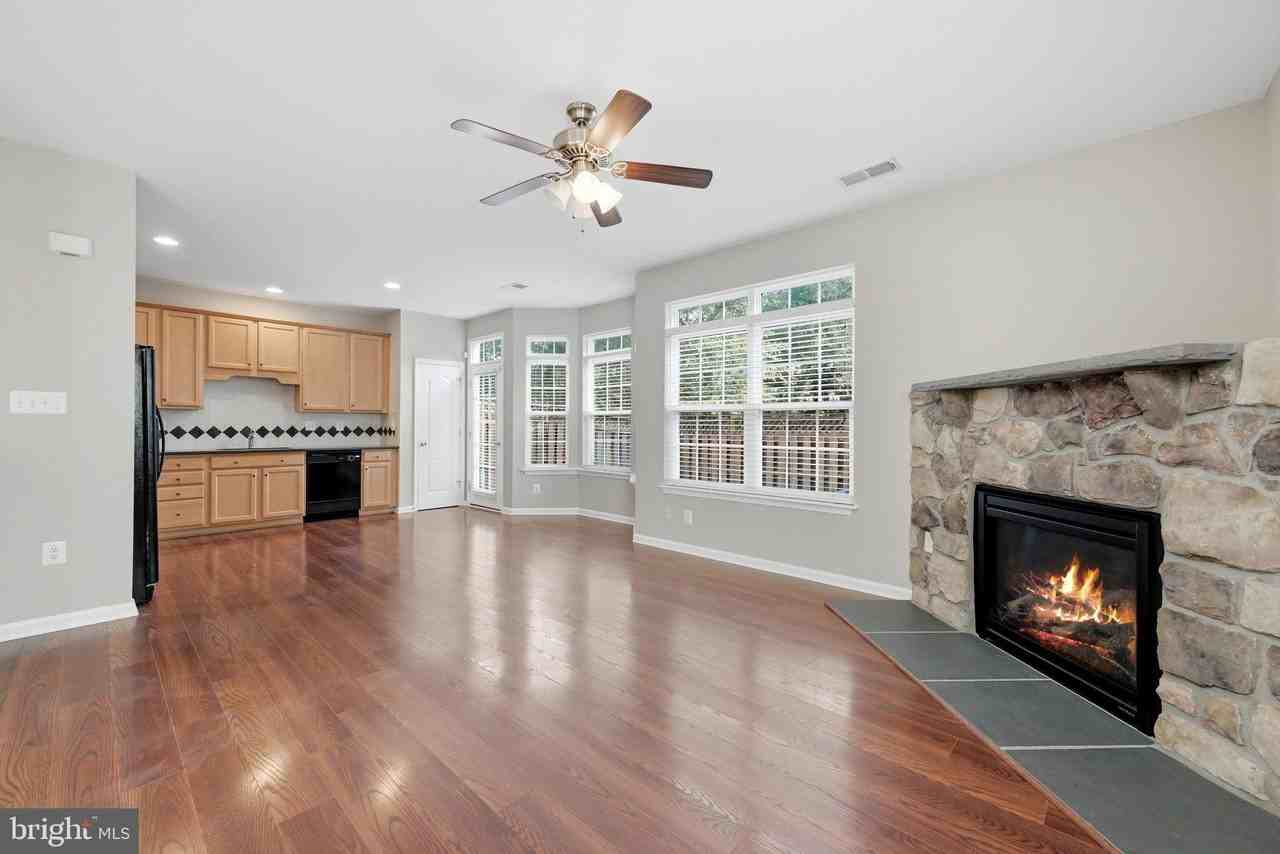 300 Kintyre Ln - Photo 7 of 29