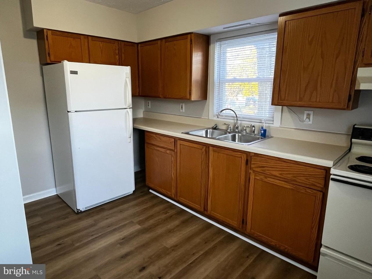 7889 Main St #1 - Photo 5 of 9