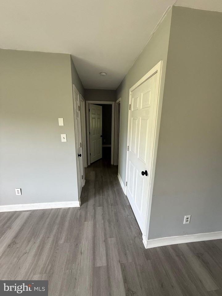 11118 Pine Hill Rd - Photo 5 of 8