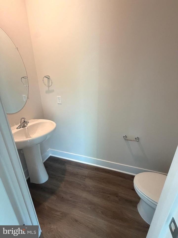 480 Sophie St - Photo 6 of 17