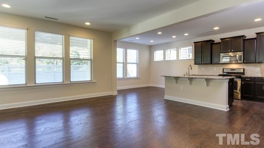 213 Begen St - Photo 2 of 25