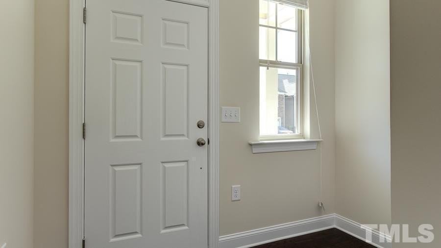 213 Begen St - Photo 6 of 25