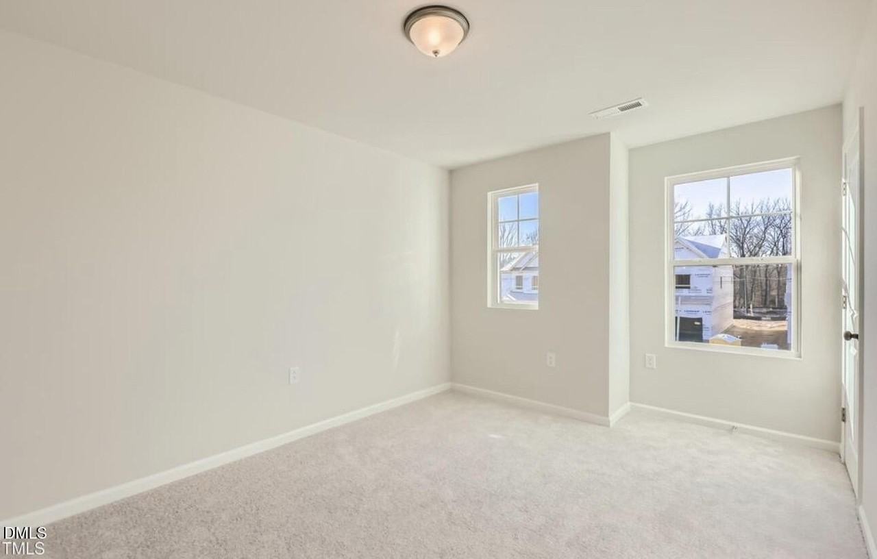137 S Finley Landing Pkwy - Photo 7 of 15