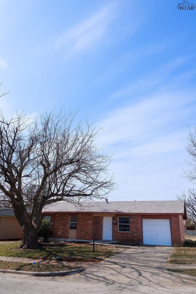 4604 N Eden Hills Cir - Photo 2 of 28