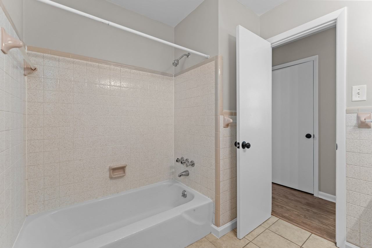 3301 Marne Ave #1 - Photo 4 of 22