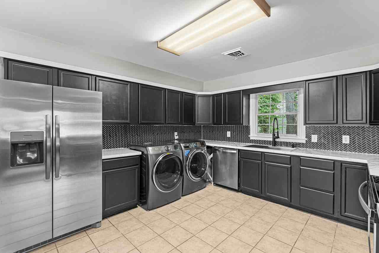3301 Marne Ave #1 - Photo 5 of 22