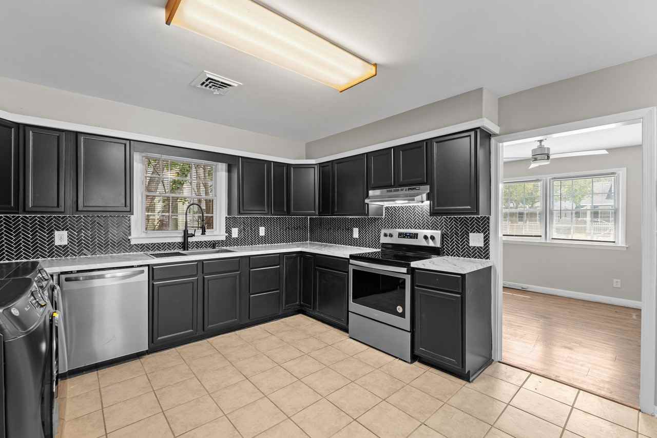3301 Marne Ave #1 - Photo 7 of 22