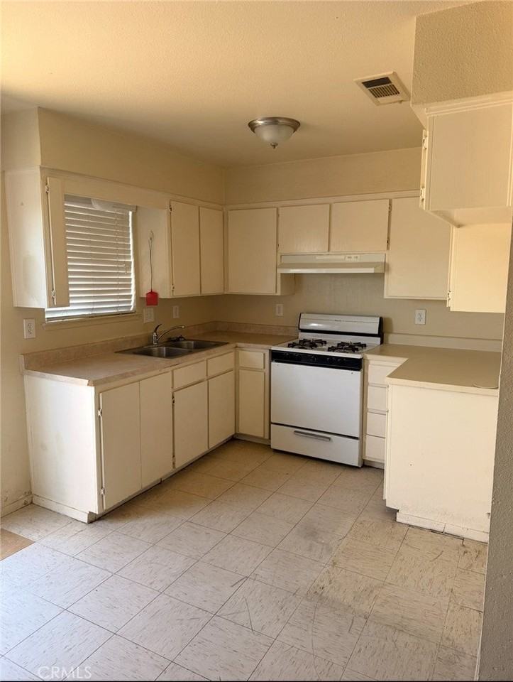 318 Gemini St - Photo 2 of 6