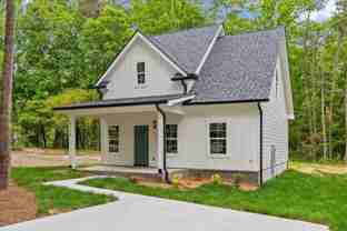 2119 Oak St - Photo 1 of 1