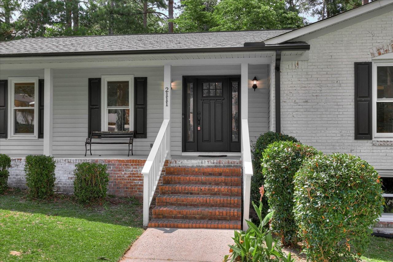 2111 Huron Dr - Photo 3 of 50