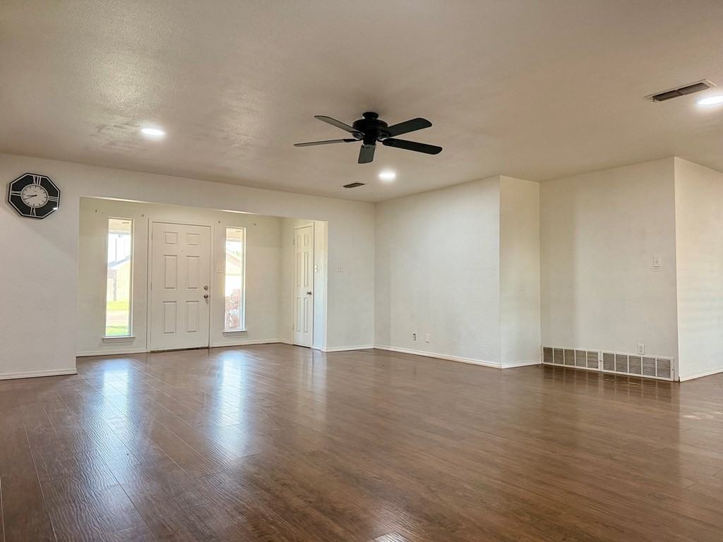 4304 Gulf Ave - Photo 5 of 18