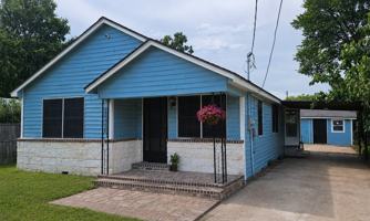 featured image of 2415 Perry St
