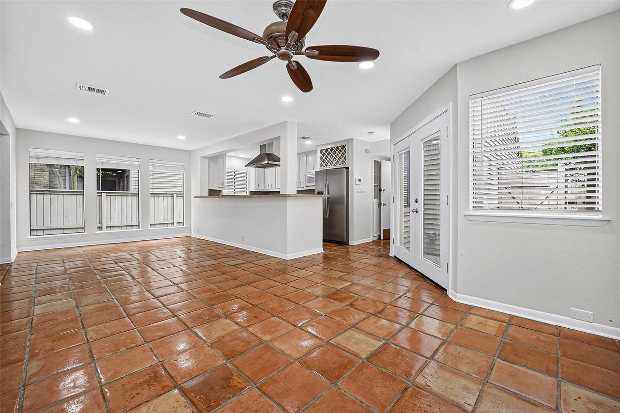 1344 Chardonnay Dr - Photo 5 of 46