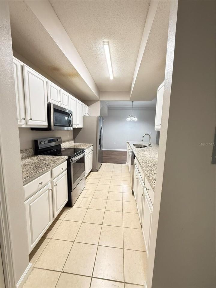 12017 Villanova Dr - Photo 3 of 30