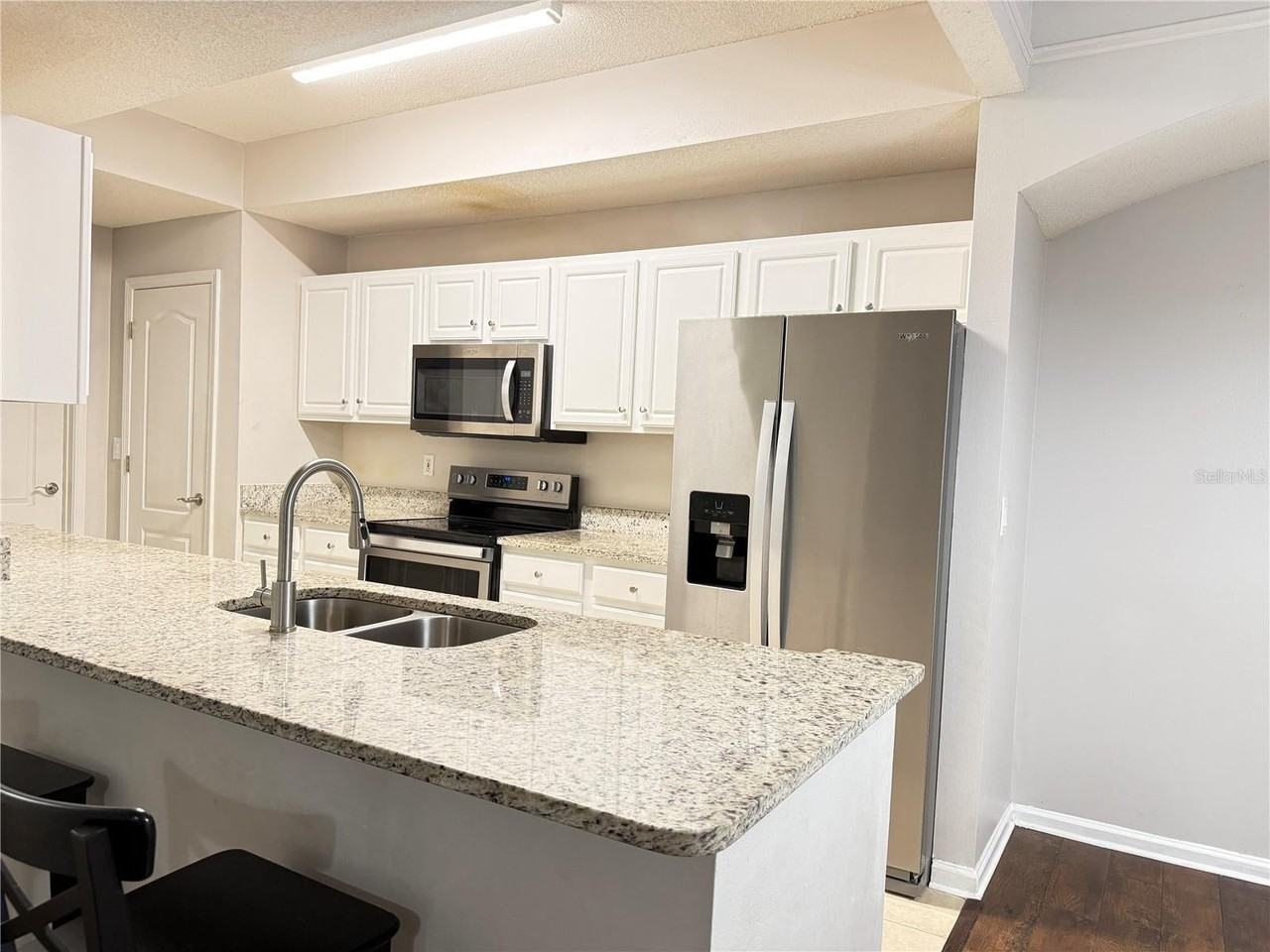 12017 Villanova Dr - Photo 4 of 30