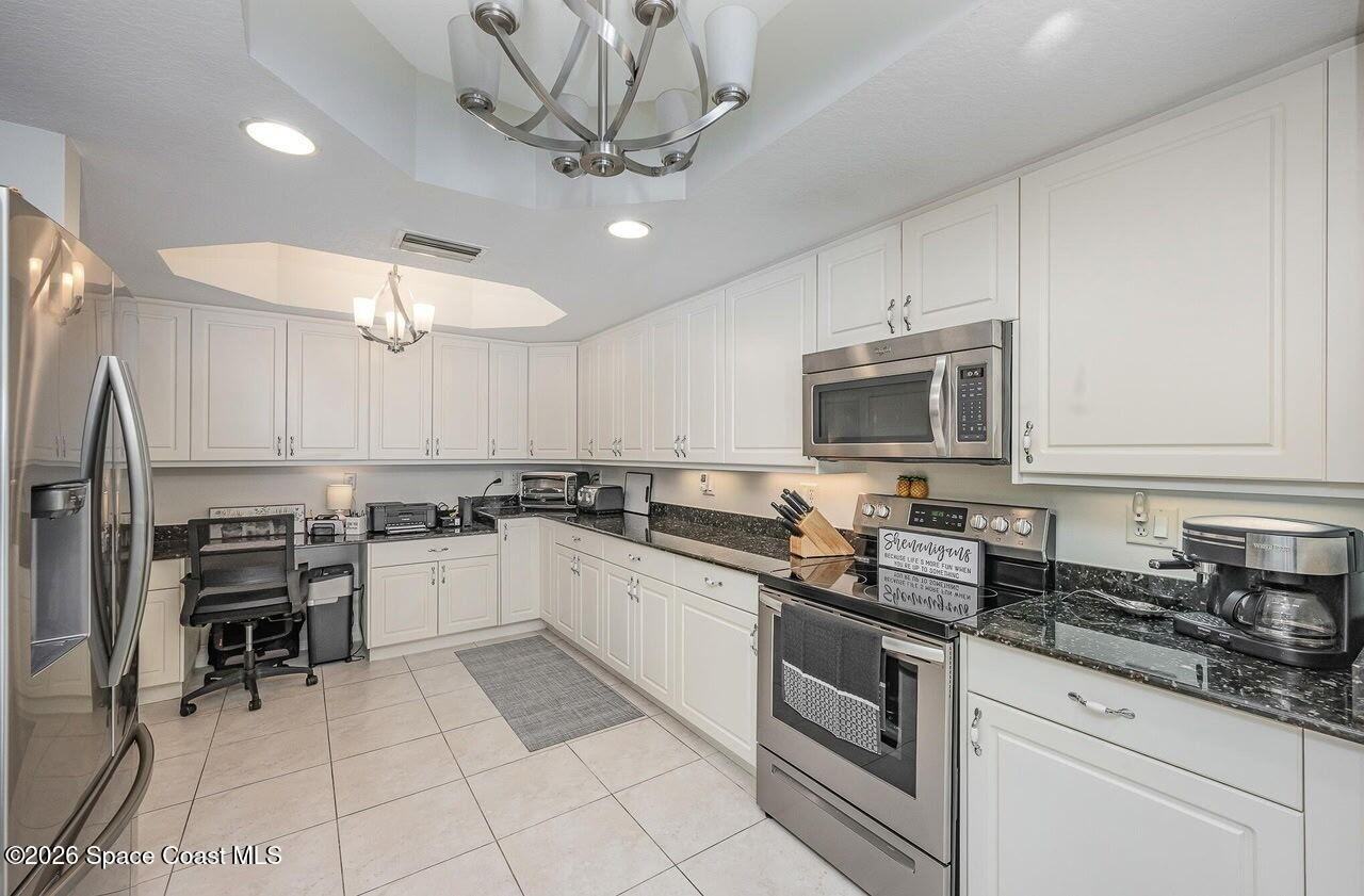 7 Indian River Ave - Photo 4 of 50