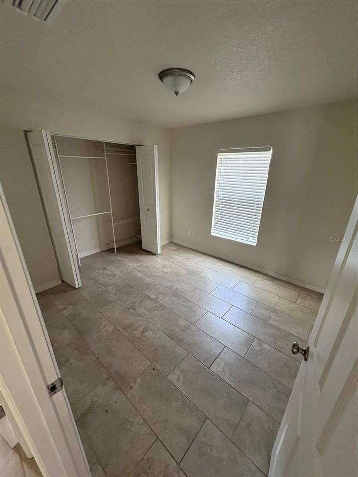 4505 E Walker St - Photo 7 of 13