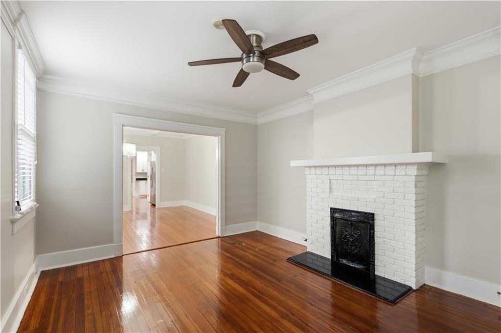 2519 Octavia St - Photo 4 of 32