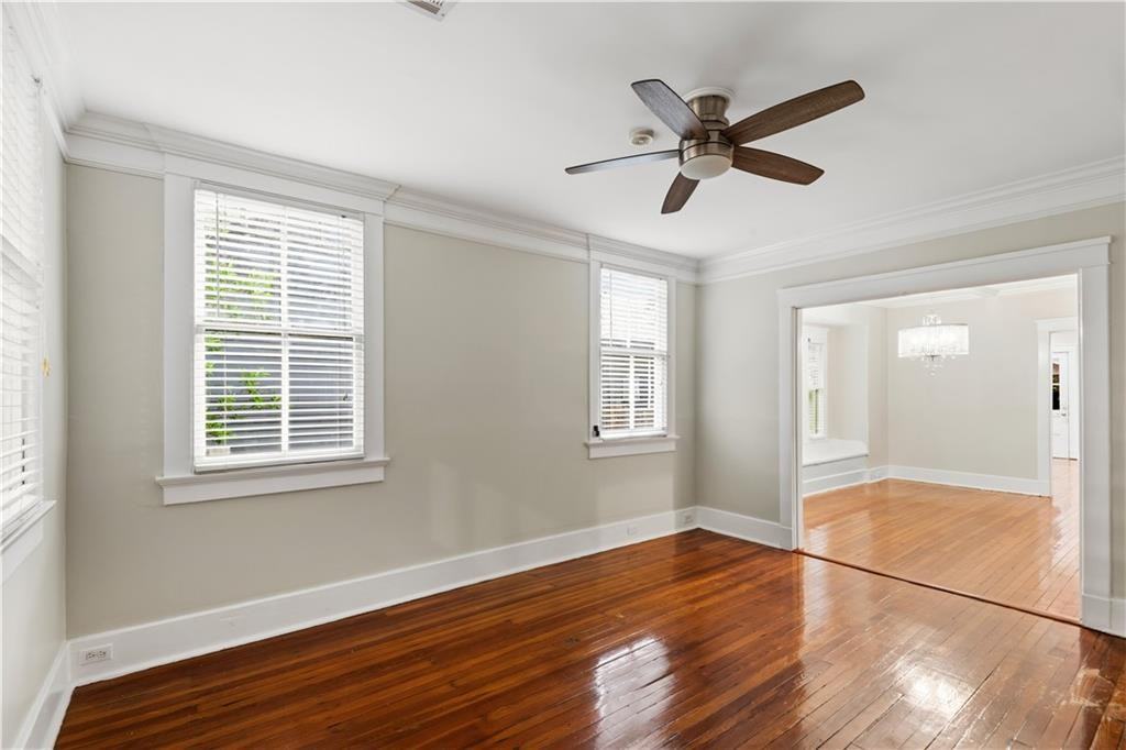 2519 Octavia St - Photo 5 of 32