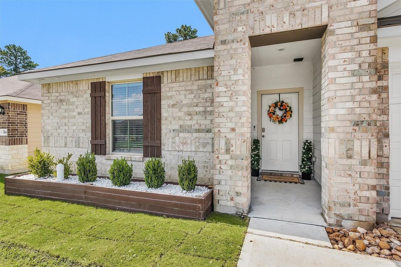 312 Pecos Dr - Photo 4 of 42