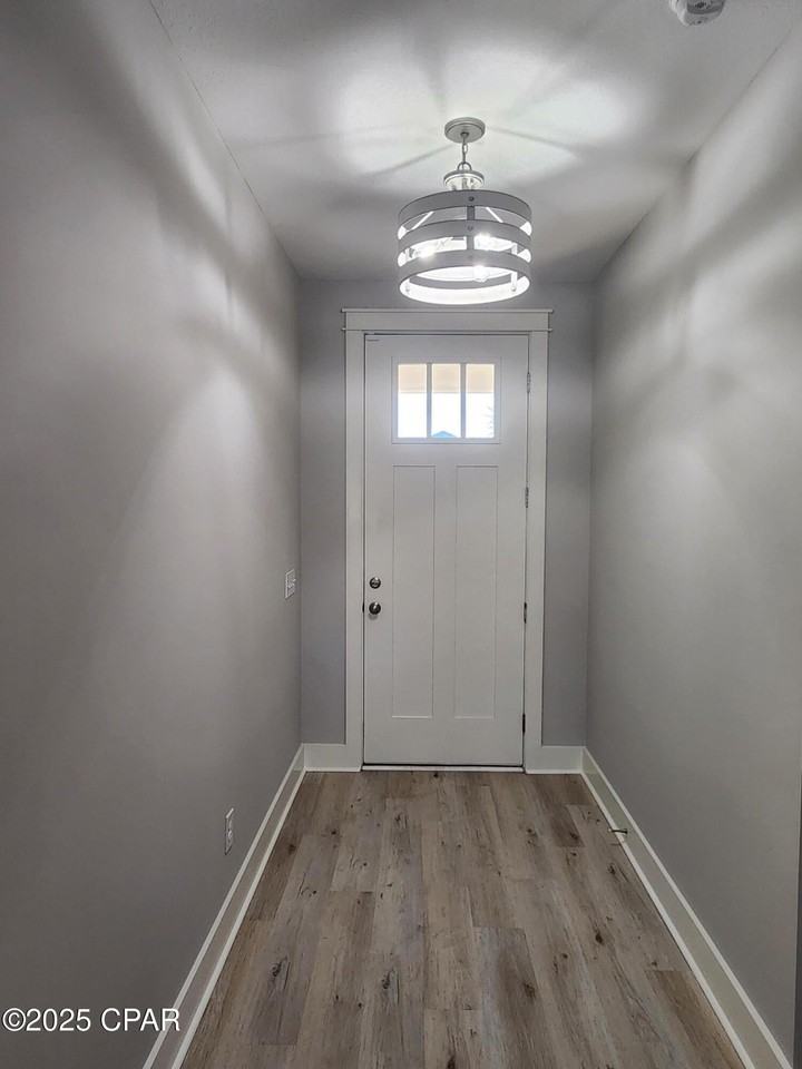 1083 Harrison Bayou Dr - Photo 4 of 36