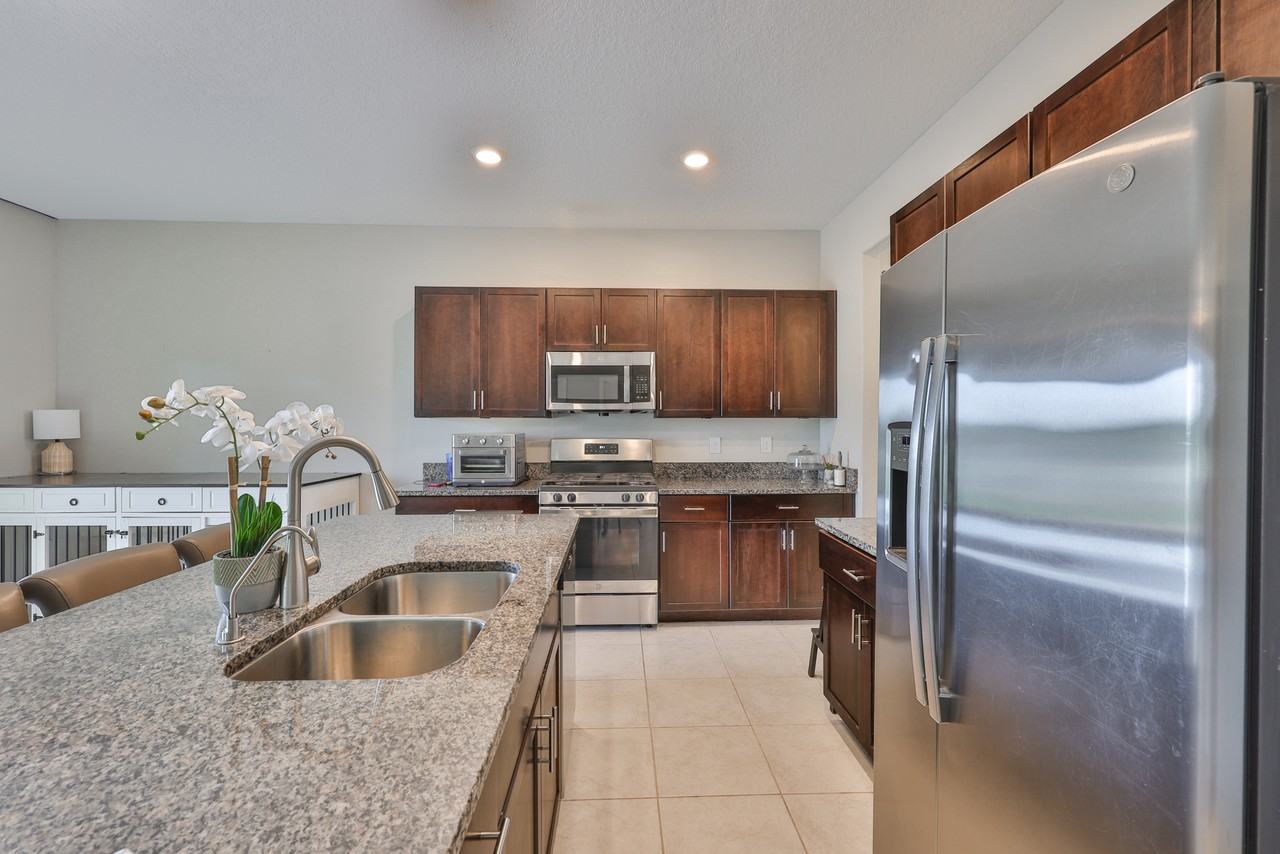 9454 Channing Hill Dr - Photo 2 of 39