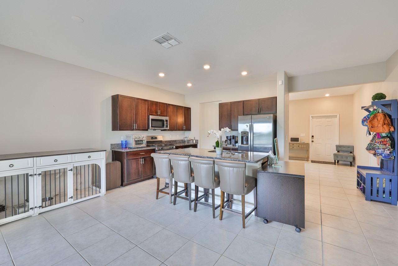 9454 Channing Hill Dr - Photo 3 of 39