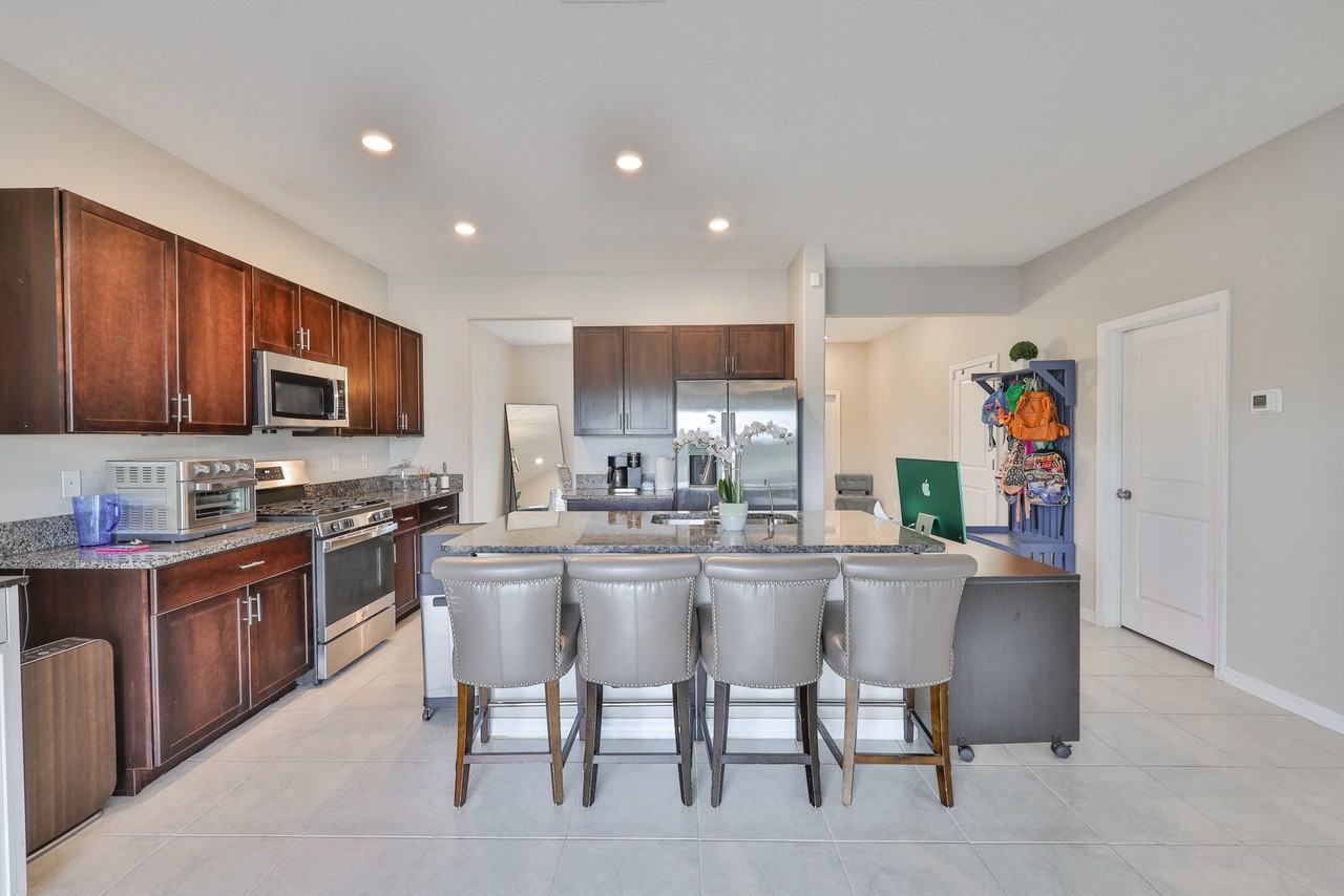 9454 Channing Hill Dr - Photo 4 of 39