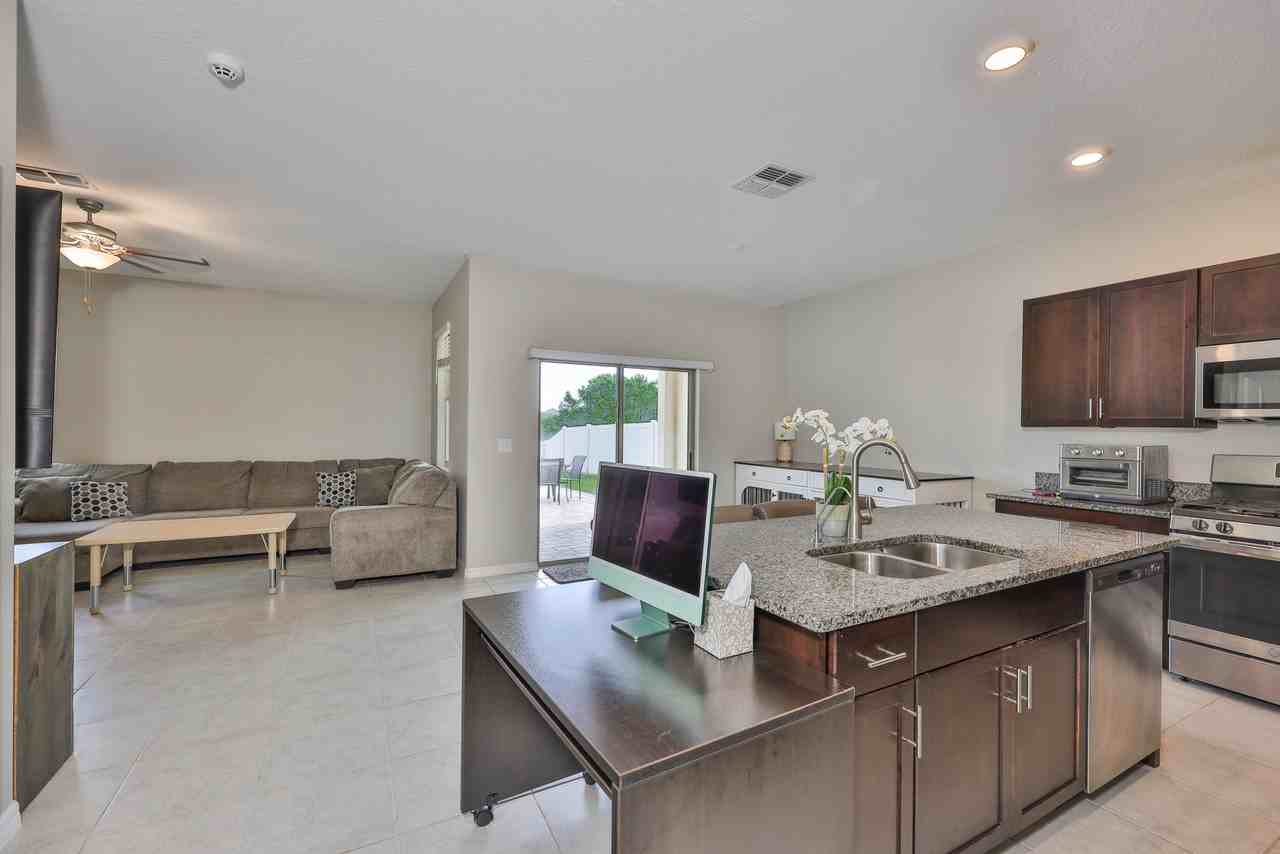 9454 Channing Hill Dr - Photo 7 of 39