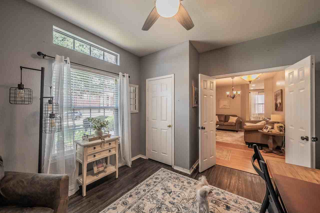 9032 Saratoga Rd - Photo 5 of 37