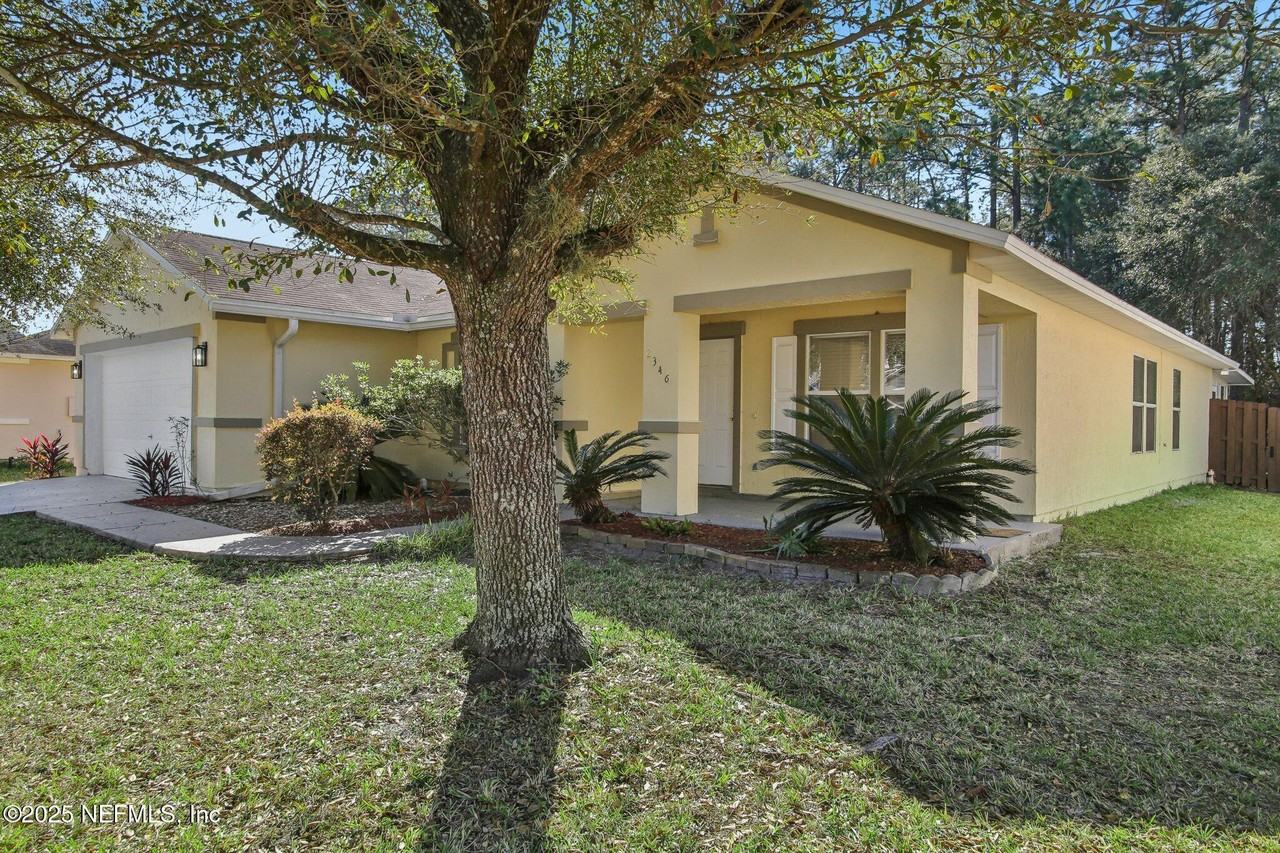 2346 Adams Lake Blvd - Photo 3 of 42