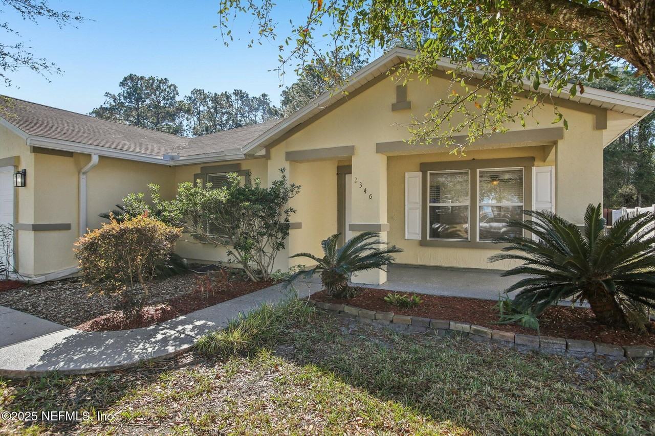 2346 Adams Lake Blvd - Photo 4 of 42