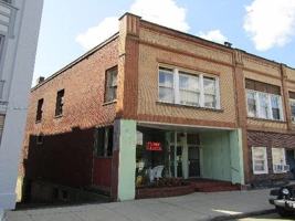 featured image of 302 E 2nd St #1