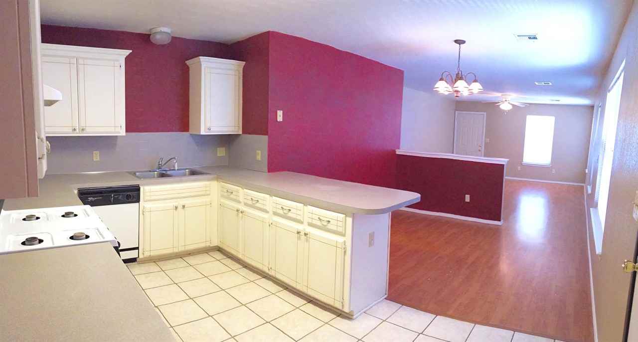 214 W Dewey St #21 - Photo 3 of 13