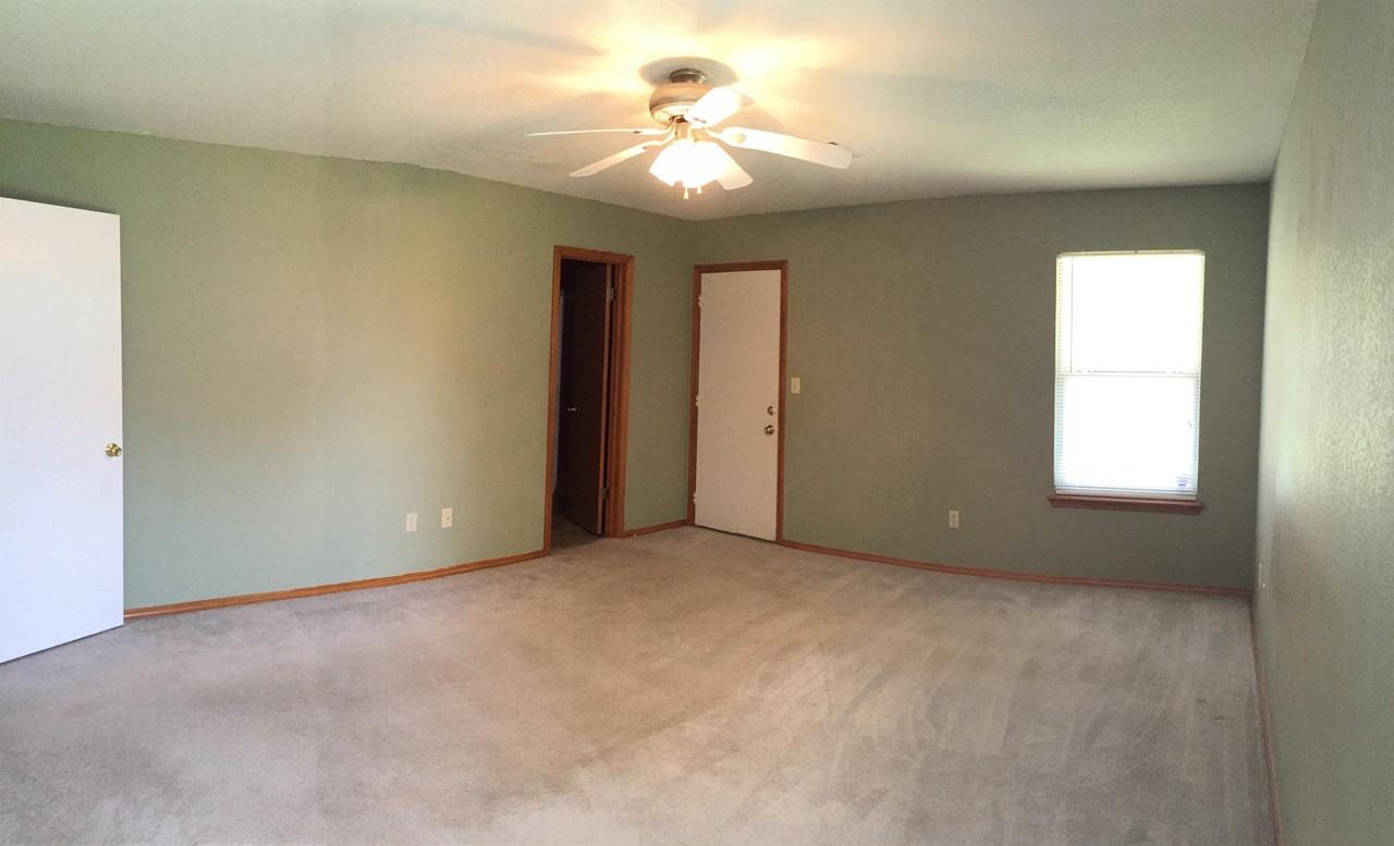 214 W Dewey St #21 - Photo 7 of 13