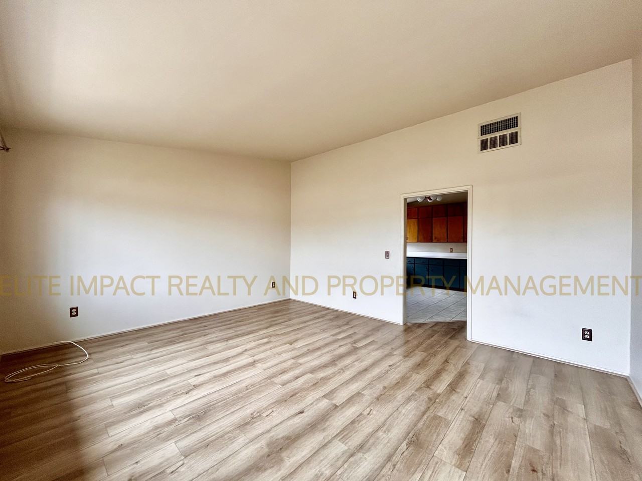 3215 N Cherry Ave #3215 - Photo 3 of 15