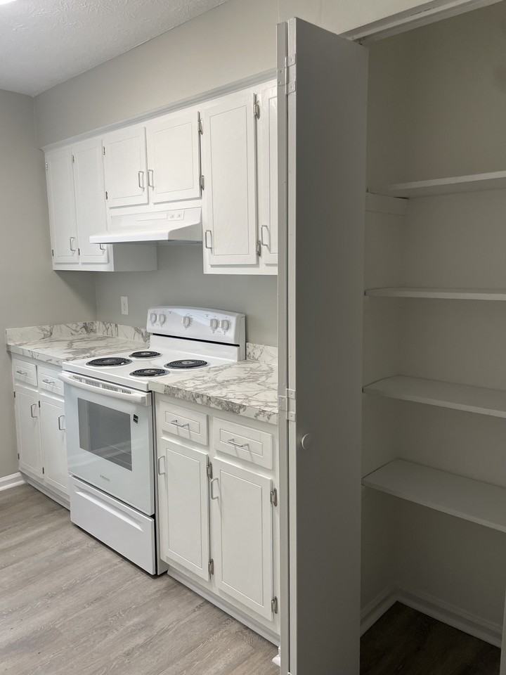 2630 Lincoln Park Dr #A - Photo 6 of 13