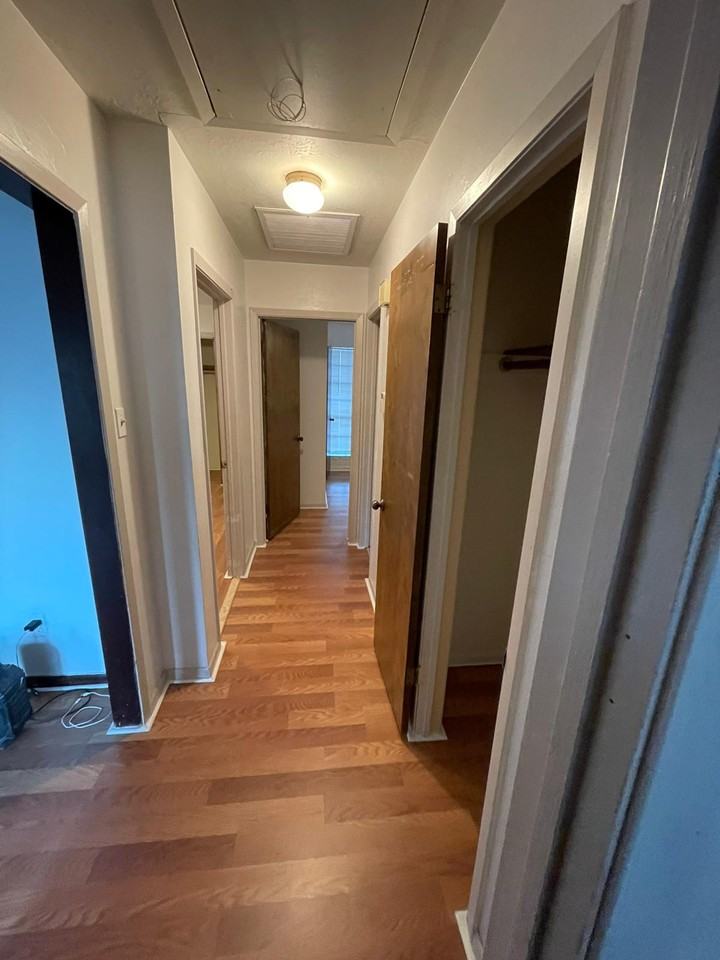 230 Berkshire Lane - Photo 4 of 9