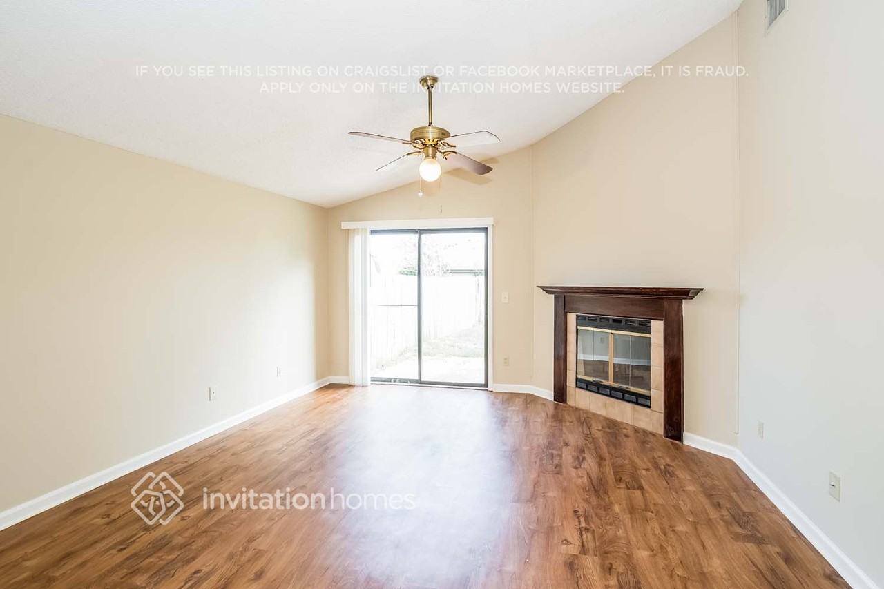 409 Filmore Dr - Photo 3 of 12