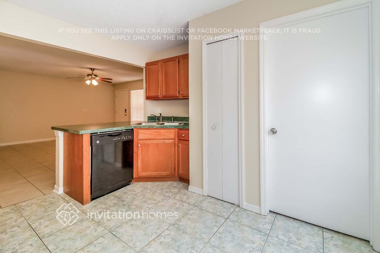 9857 Red Clover Ave - Photo 7 of 21