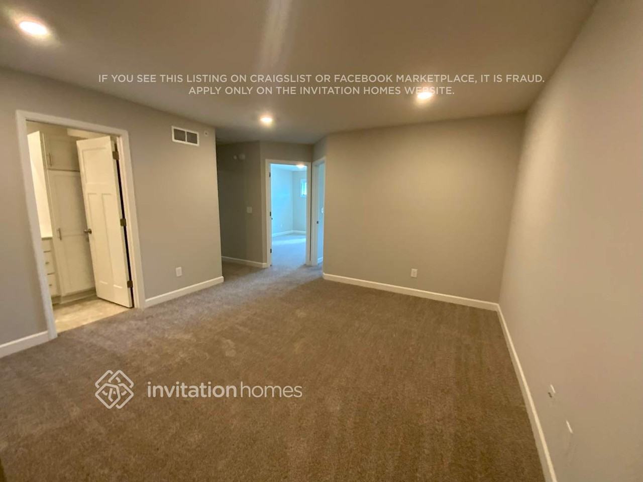10948 Yalta St Ne #B - Photo 7 of 12