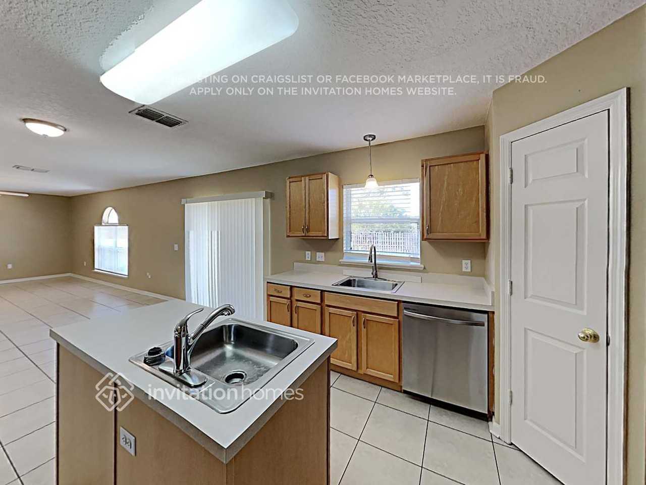 13501 Mango Bay Dr - Photo 7 of 21