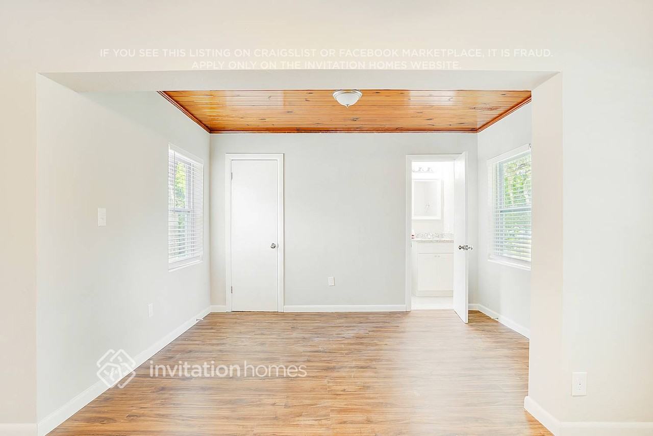 1115 N Powers Dr - Photo 4 of 27