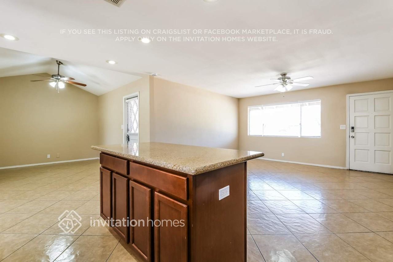 647 E Franklin Ave - Photo 6 of 17